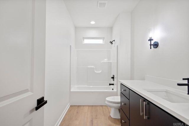 1033 Duke Drive, Bauxite, AR 72011