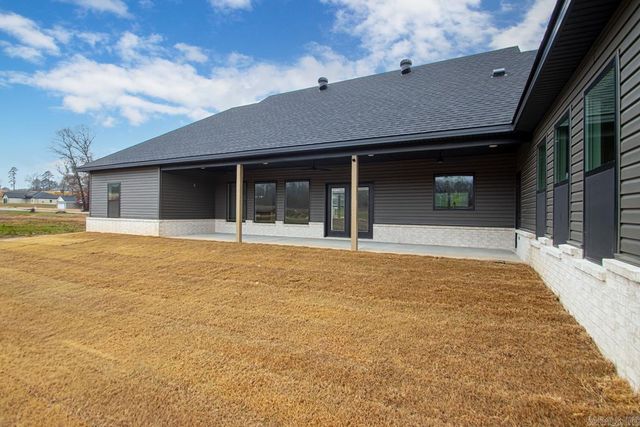 1033 Duke Drive, Bauxite, AR 72011