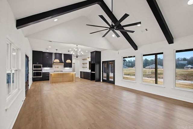 1033 Duke Drive, Bauxite, AR 72011