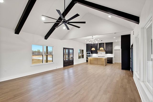 1033 Duke Drive, Bauxite, AR 72011