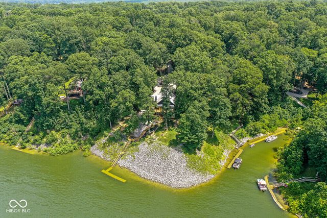 9421 E Dogwood Drive, Rockville, IN 47872