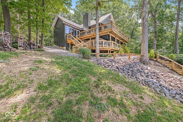 9421 E Dogwood Drive, Rockville, IN 47872