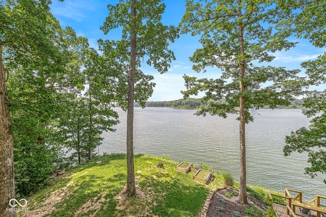 9421 E Dogwood Drive, Rockville, IN 47872