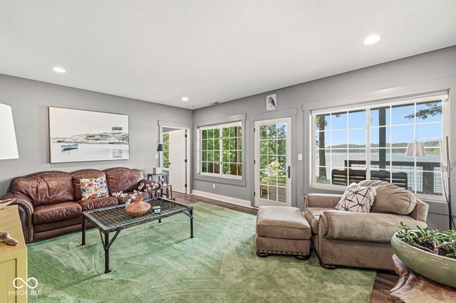 9421 E Dogwood Drive, Rockville, IN 47872