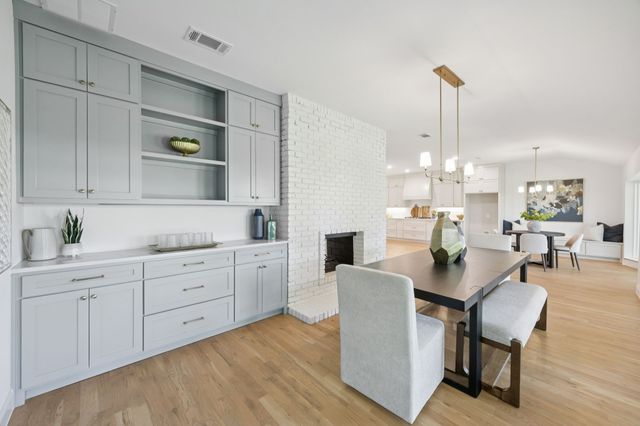 4331 Laren Lane, Dallas, TX 75244