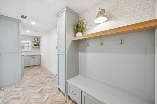 4331 Laren Lane, Dallas, TX 75244