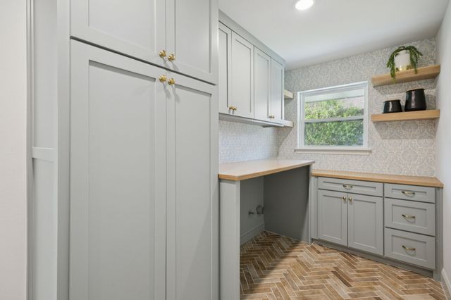 4331 Laren Lane, Dallas, TX 75244