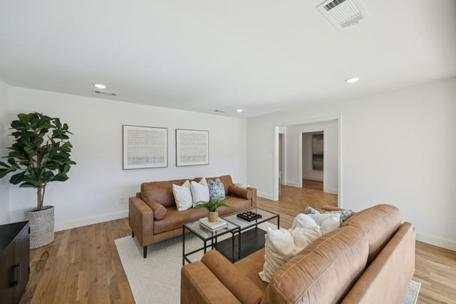 4331 Laren Lane, Dallas, TX 75244