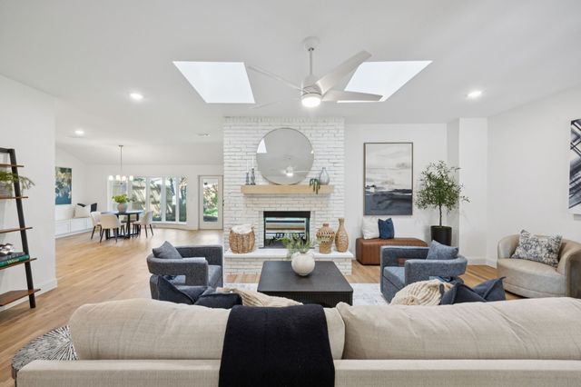 4331 Laren Lane, Dallas, TX 75244