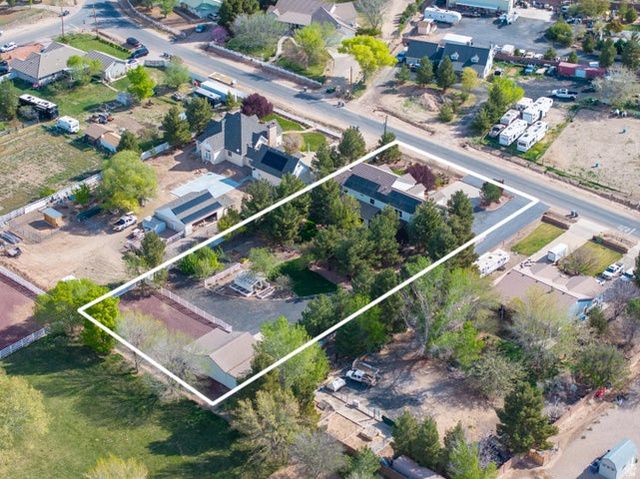 8375 N DIAMOND VALLEY DR, St. George, UT 84770