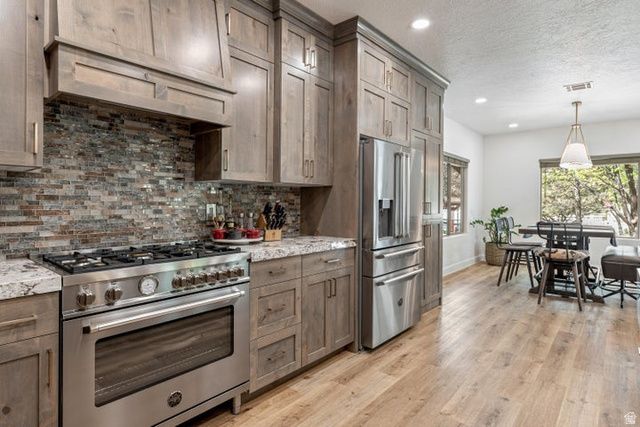 8375 N DIAMOND VALLEY DR, St. George, UT 84770