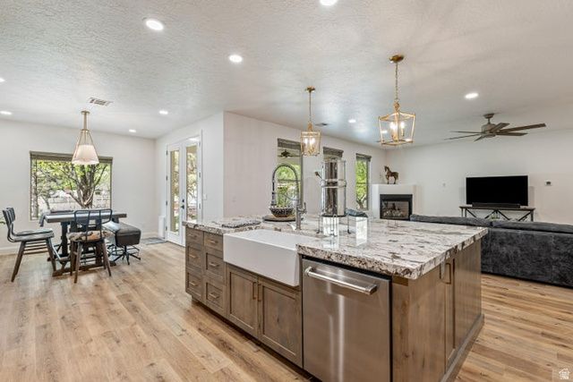 8375 N DIAMOND VALLEY DR, St. George, UT 84770