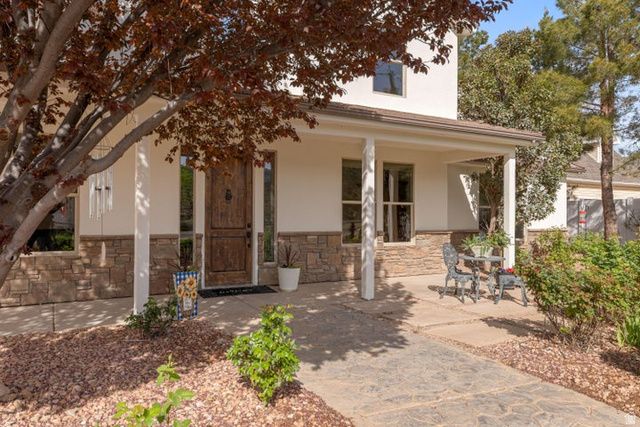8375 N DIAMOND VALLEY DR, St. George, UT 84770