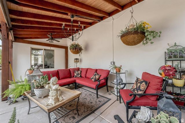8375 N DIAMOND VALLEY DR, St. George, UT 84770