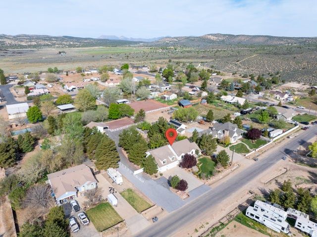 8375 N DIAMOND VALLEY DR, St. George, UT 84770