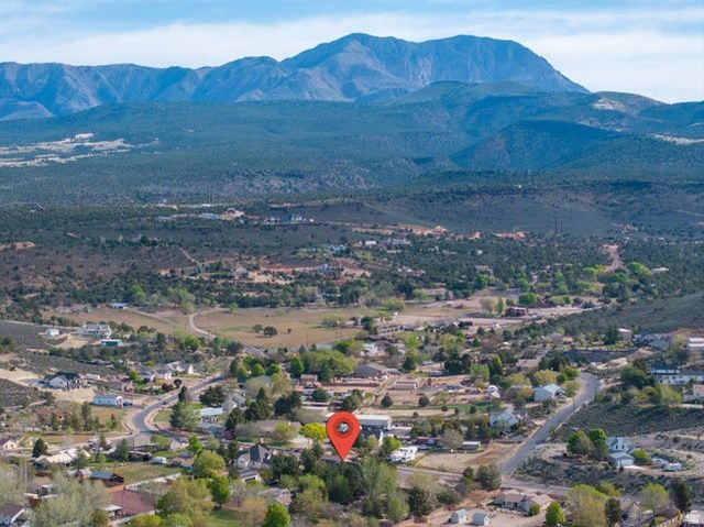 8375 N DIAMOND VALLEY DR, St. George, UT 84770