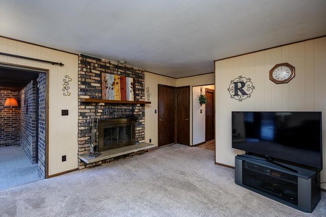 7716 105th AVENUE, Pleasant Prairie, WI 53158