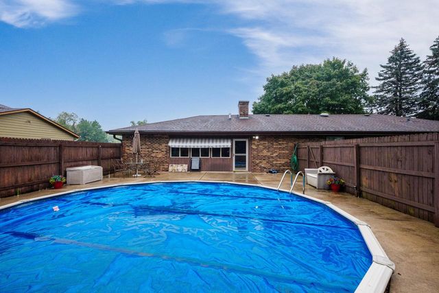 7716 105th AVENUE, Pleasant Prairie, WI 53158