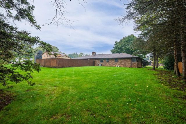 7716 105th AVENUE, Pleasant Prairie, WI 53158