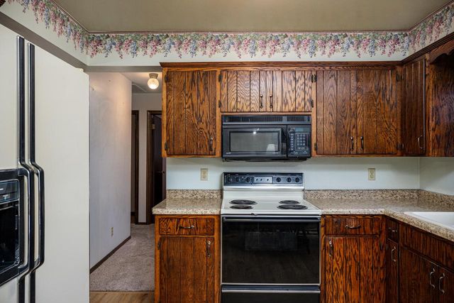 7716 105th AVENUE, Pleasant Prairie, WI 53158
