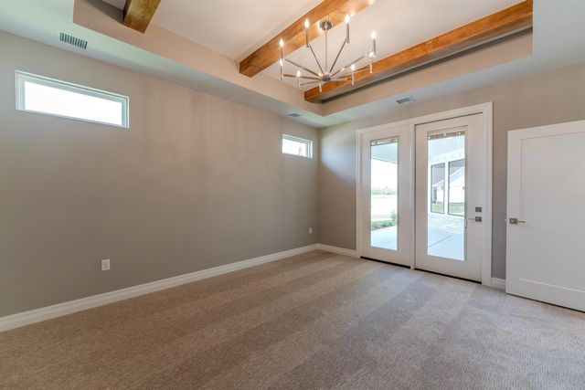 2718 W Shearwater, Wichita, KS 67204