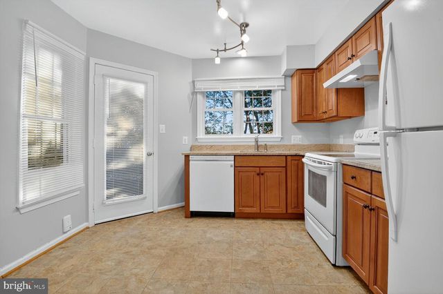 11116 BEAVER TRAIL CT #11116, Reston, VA 20191