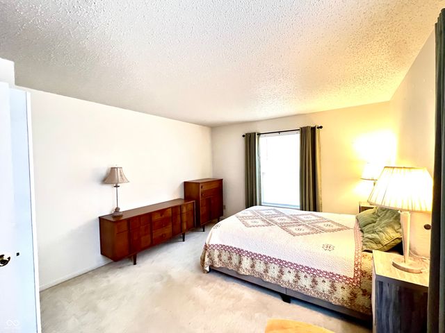 949 Runnymede Drive, Greenfield, IN 46140