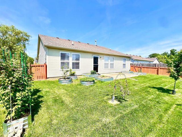 949 Runnymede Drive, Greenfield, IN 46140