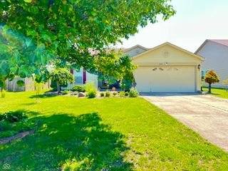 949 Runnymede Drive, Greenfield, IN 46140