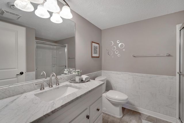 2726 128th Avenue NE, Blaine, MN 55449