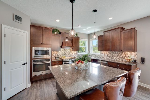 2726 128th Avenue NE, Blaine, MN 55449