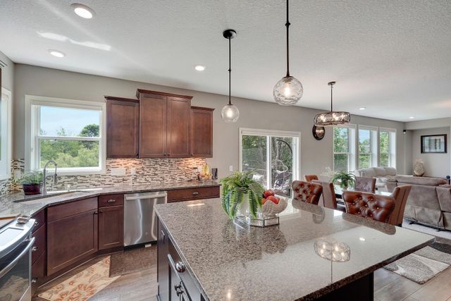 2726 128th Avenue NE, Blaine, MN 55449
