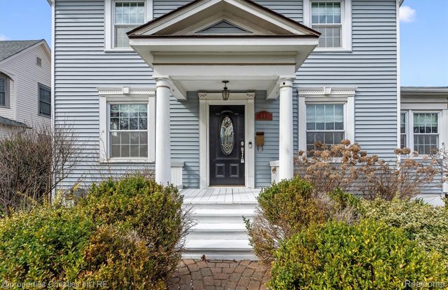 941 Forest Avenue, Birmingham, MI 48009