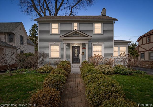 941 Forest Avenue, Birmingham, MI 48009