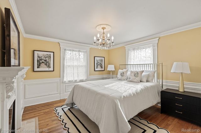 941 Forest Avenue, Birmingham, MI 48009