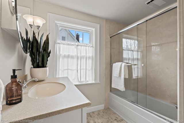 941 Forest Avenue, Birmingham, MI 48009