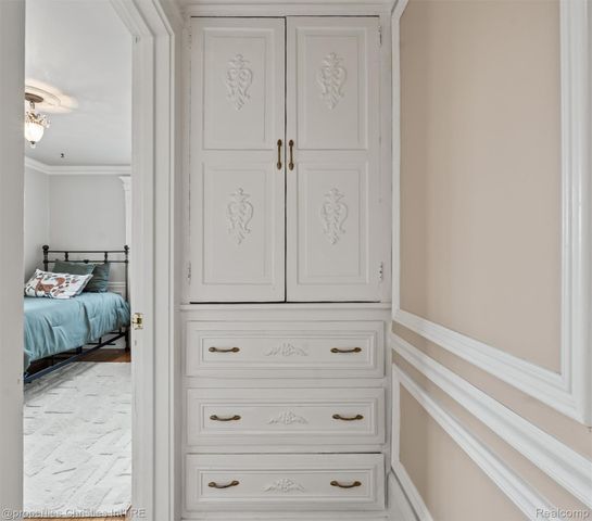 941 Forest Avenue, Birmingham, MI 48009