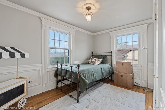 941 Forest Avenue, Birmingham, MI 48009