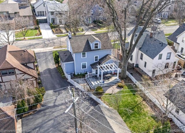 941 Forest Avenue, Birmingham, MI 48009