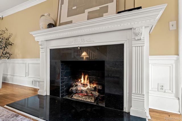 941 Forest Avenue, Birmingham, MI 48009