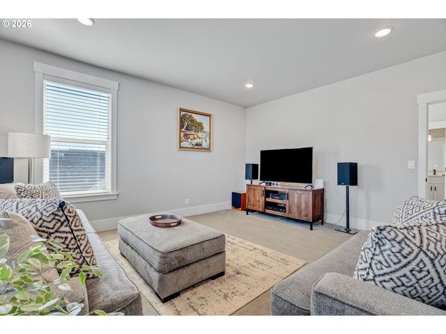 14998 Se NORTHERN HEIGHTS Dr, Happy Valley, OR 97086