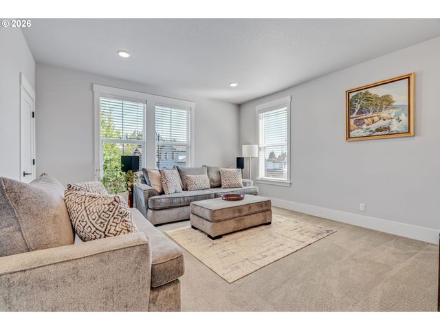 14998 Se NORTHERN HEIGHTS Dr, Happy Valley, OR 97086