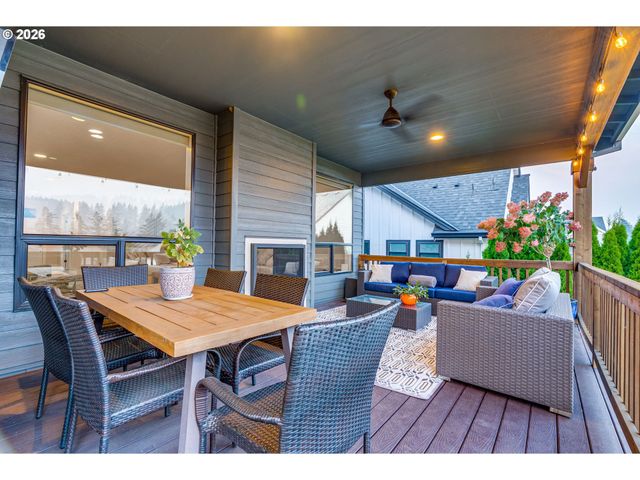 14998 Se NORTHERN HEIGHTS Dr, Happy Valley, OR 97086