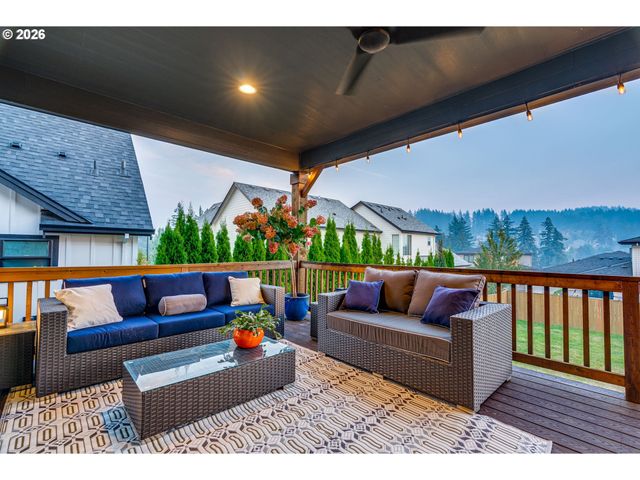 14998 Se NORTHERN HEIGHTS Dr, Happy Valley, OR 97086