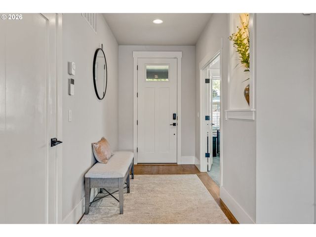 14998 Se NORTHERN HEIGHTS Dr, Happy Valley, OR 97086