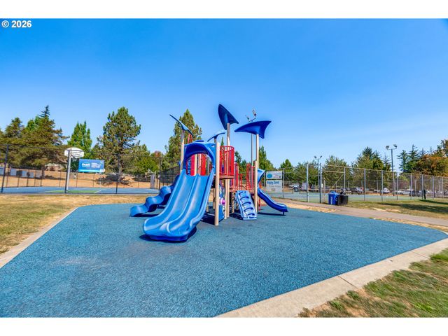 14998 Se NORTHERN HEIGHTS Dr, Happy Valley, OR 97086