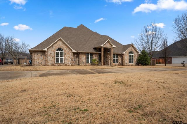 200 Country Club, Mount Pleasant, TX 75455