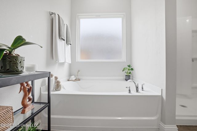 5495 Overland Drive, Biloxi, MS 39532