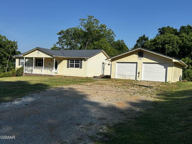 151 W Meeting Street, Dandridge, TN 37725