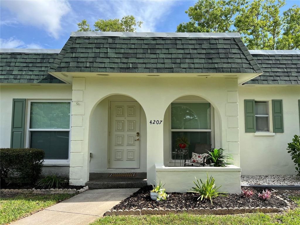 Image 37 of property listing at 4207 34TH AVENUE DRIVE W, Bradenton, FL 34205